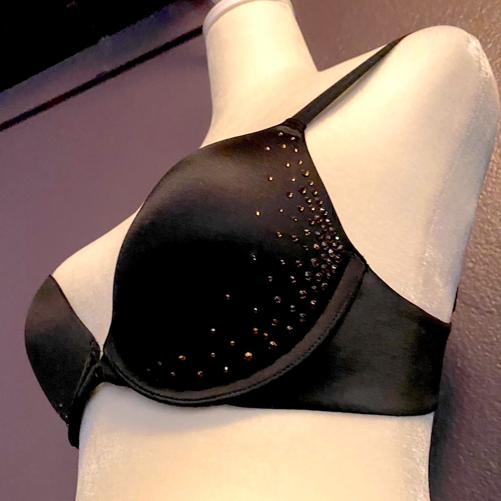 2/$12 Victoria’s Secret Black Push Up Bra